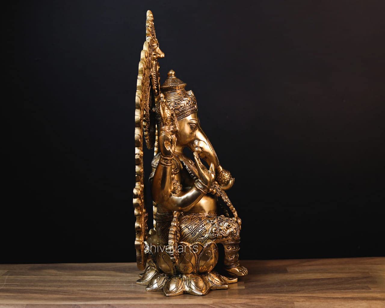 Amazon.co.jp: SHIVAJI ARTS 真鍮ガネーシャ像、39cm ビッグ